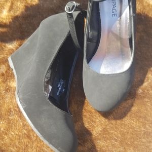 🐝Rampage Kira wedges size 6